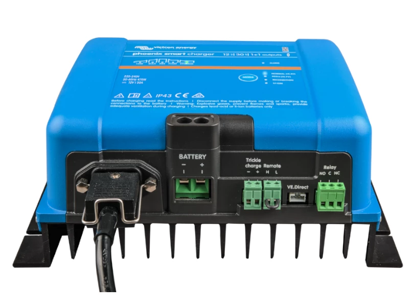 Victron Energy Phoenix Smart IP43 Charger 24V 25A (1+1 Outputs) - Image 2
